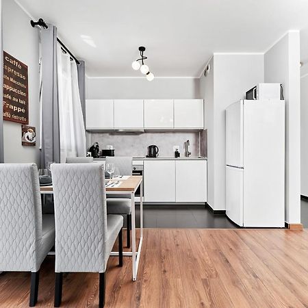 Apartment Wroclaw Sikorskiego With Free Garage By Renters Prestige エクステリア 写真