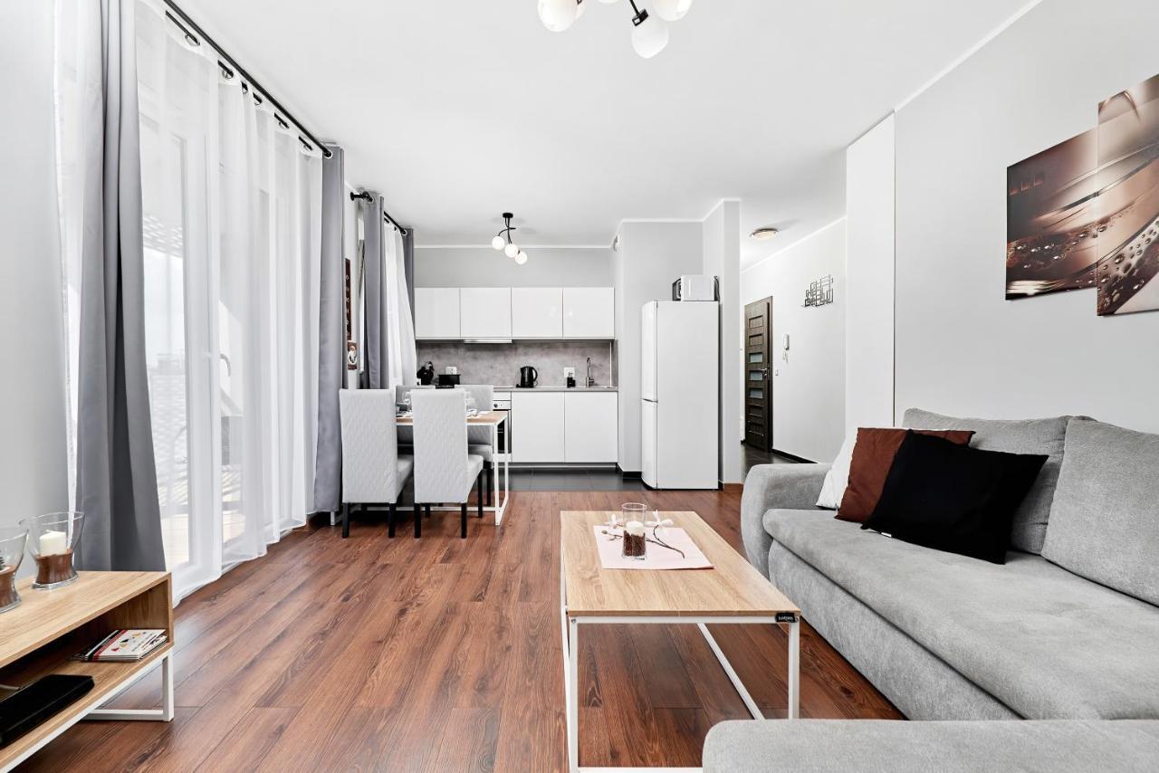 Apartment Wroclaw Sikorskiego With Free Garage By Renters Prestige エクステリア 写真