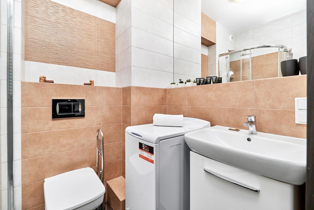 Apartment Wroclaw Sikorskiego With Free Garage By Renters Prestige エクステリア 写真